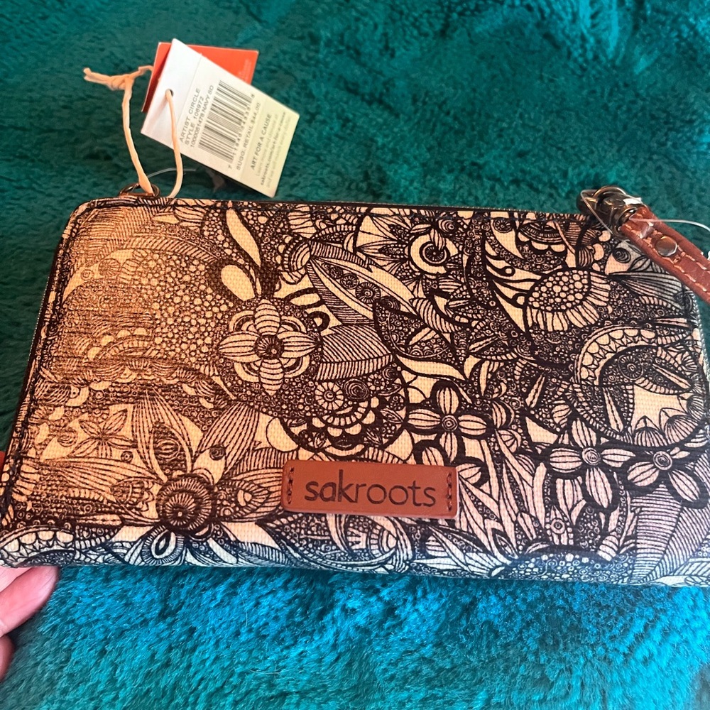Sakroots Black and Cream Floral Wallet wristlet NWT